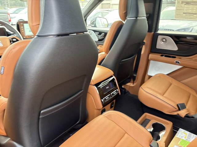 New 2026 Lincoln Aviator Black Label w/ Dynamic Handling Package image 17