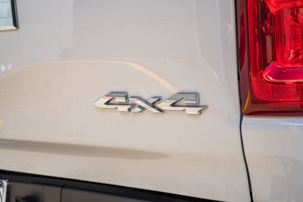 New 2026 RAM 1500 Laramie AWD/4WD image 8