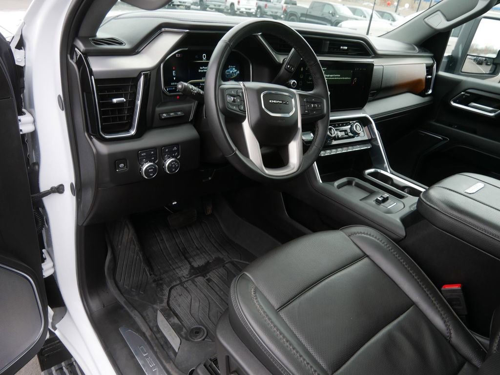 Certified 2025 GMC Sierra 3500 Denali w/ Technology Package image 14