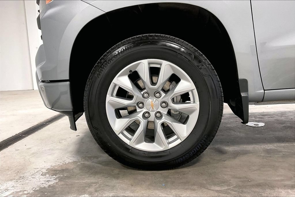 Used 2026 Chevrolet Silverado 1500 Custom RWD image 10