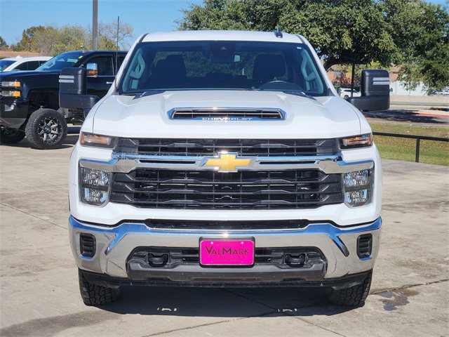 Used 2024 Chevrolet Silverado 2500 LT image 2