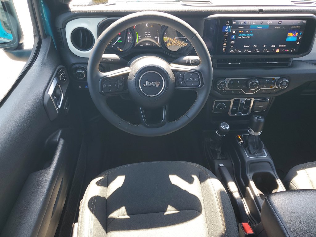 Used 2024 Jeep Wrangler Unlimited w/ Convenience Group AWD/4WD image 25