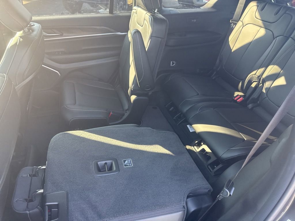 New 2026 Jeep Grand Cherokee L Limited image 36