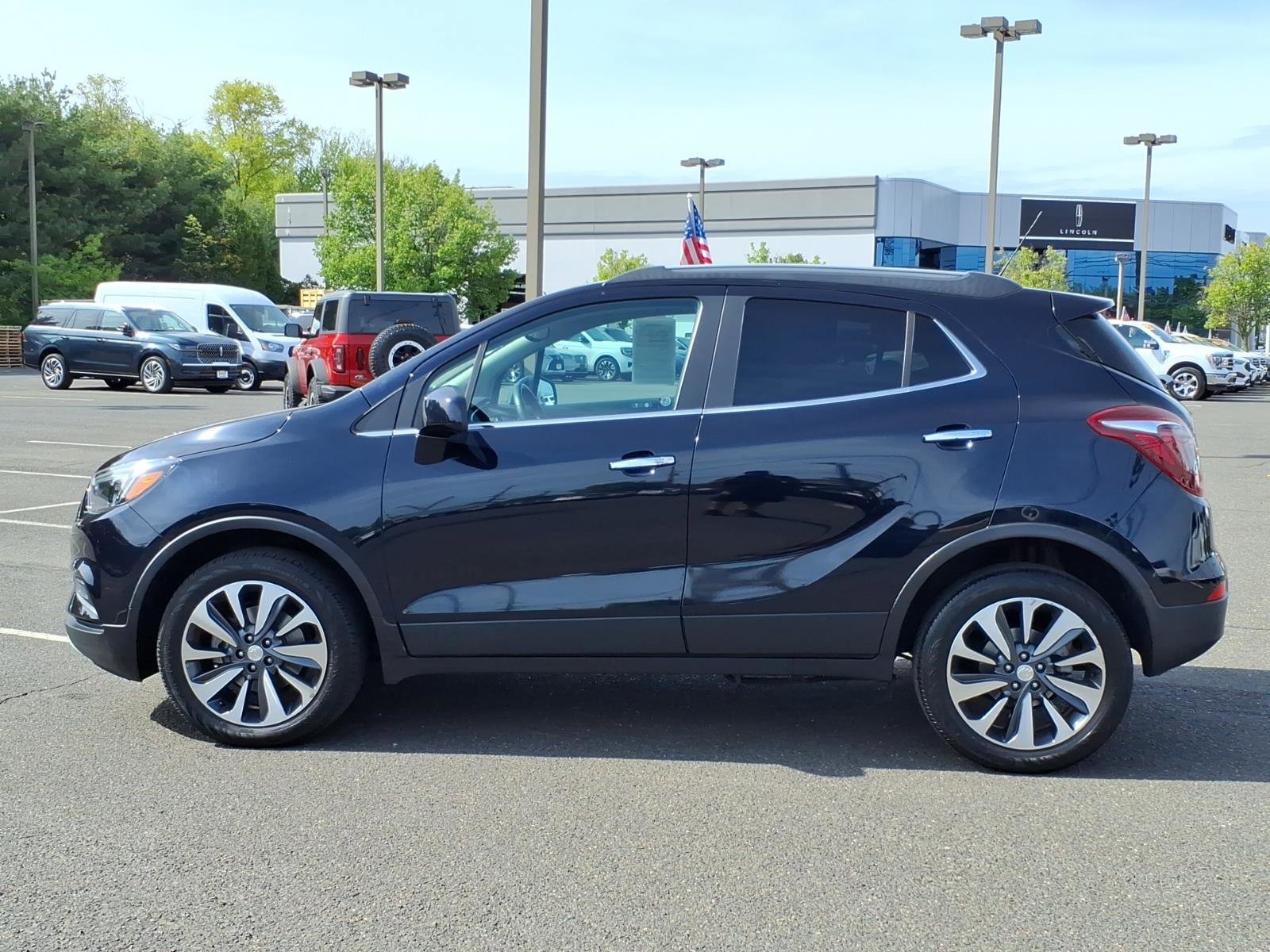 Used 2022 Buick Encore Preferred w/ Safety Package AWD/4WD image 4