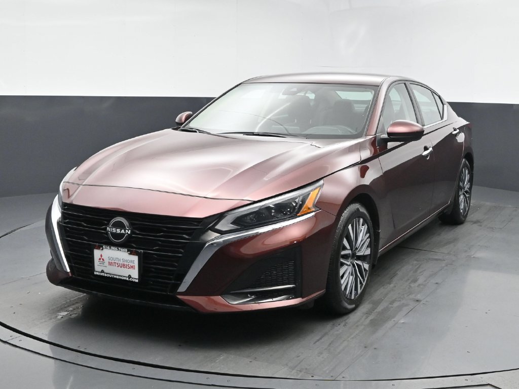 Used 2023 Nissan Altima 2.5 SV