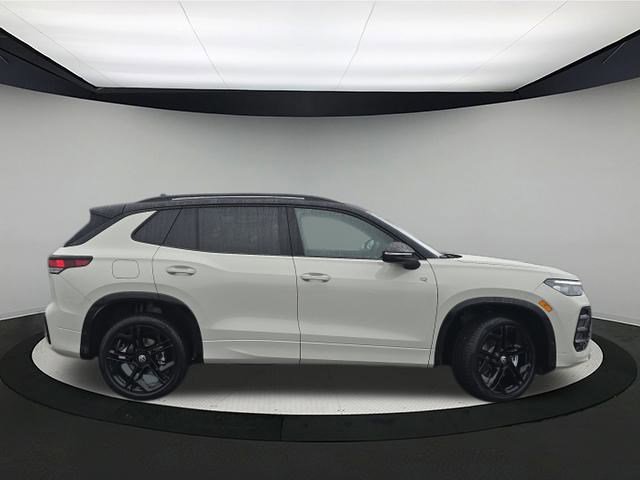 New 2026 Volkswagen Tiguan SE R-Line image 8