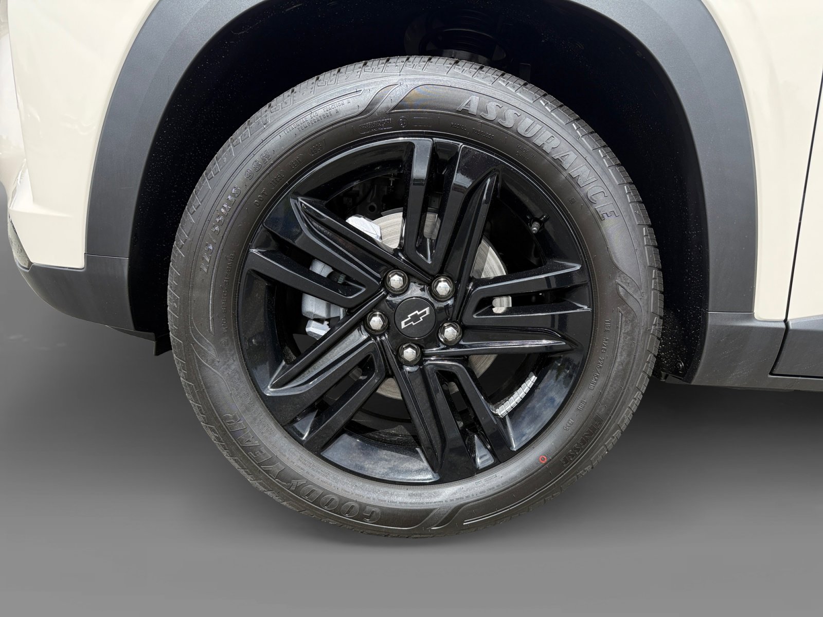 New 2026 Chevrolet Trax ACTIV w/ Sunroof Package FWD image 9