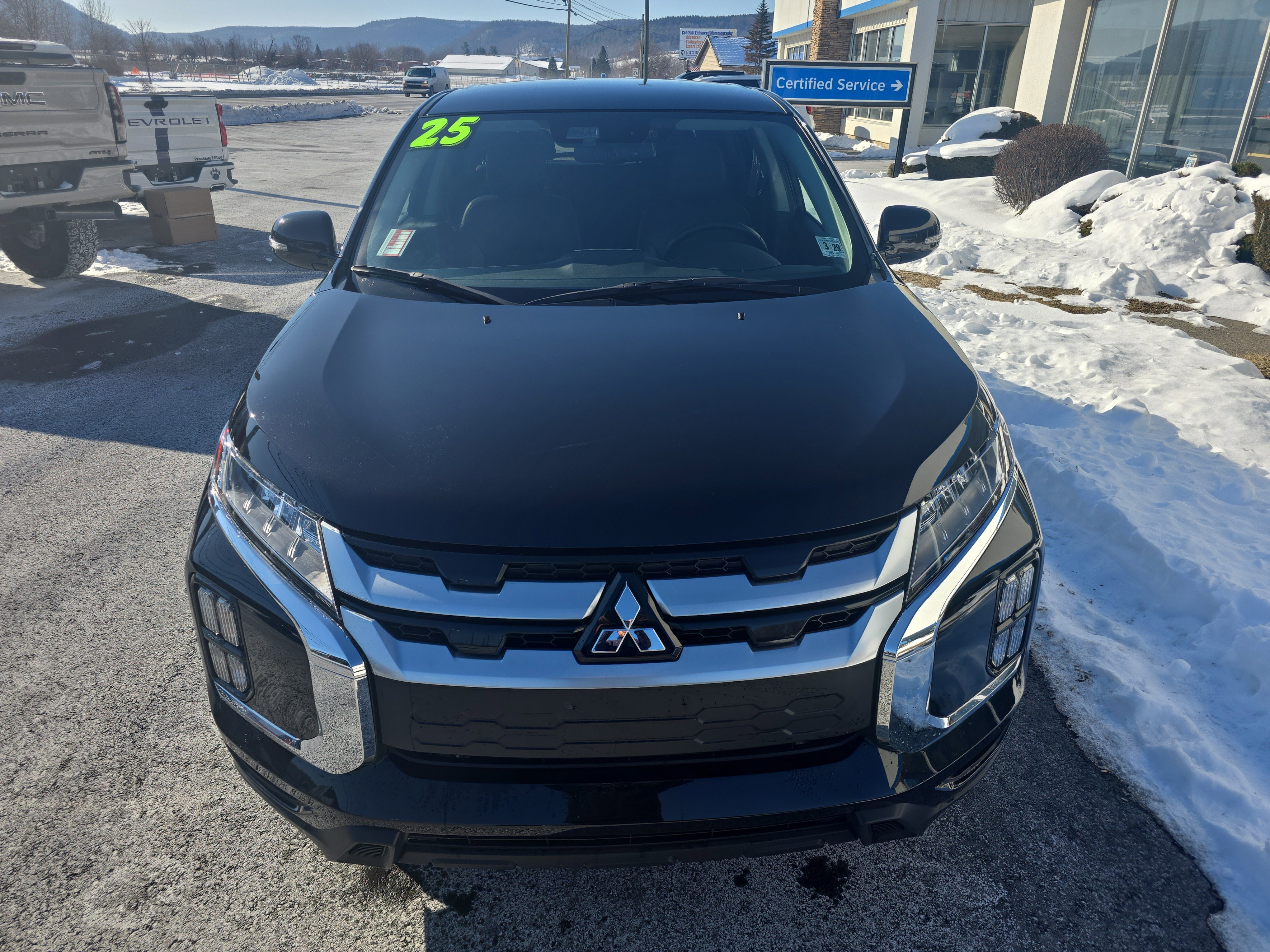 Used 2025 Mitsubishi Outlander Sport SE image 9