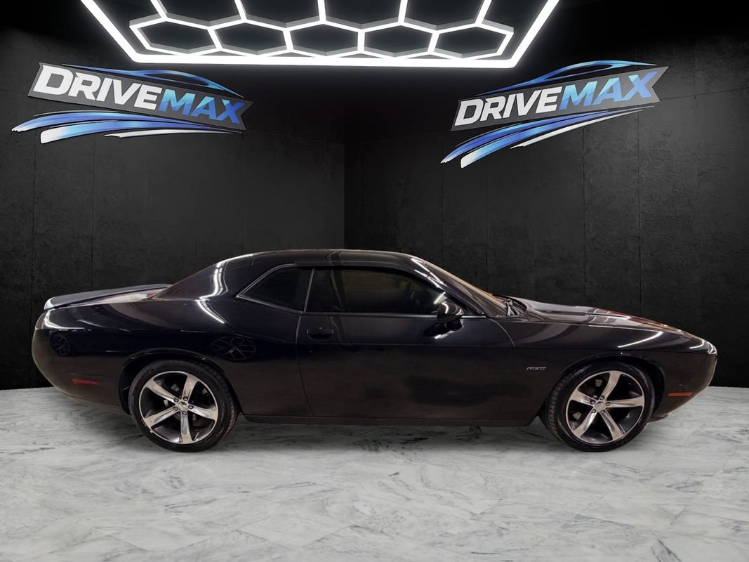 Used 2016 Dodge Challenger R/T Plus RWD image 4