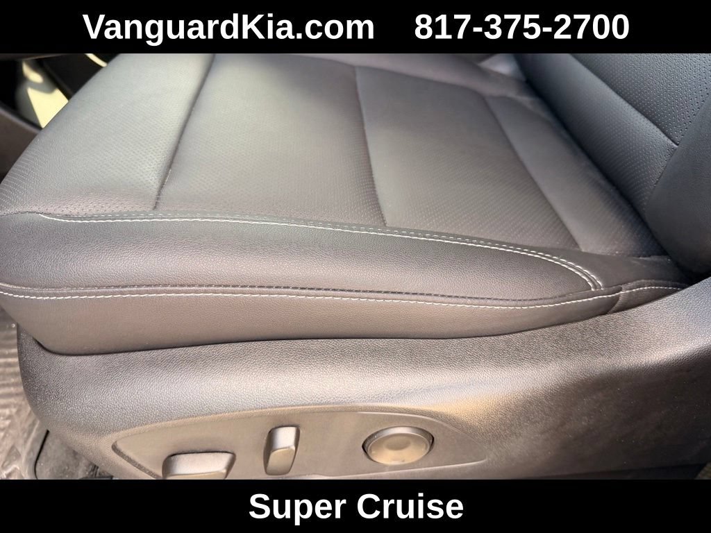 Used 2024 Chevrolet Traverse LT w/ Enhanced Driving Package FWD image 15