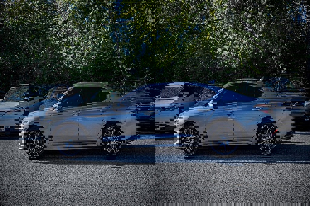 Used 2022 Genesis G70 3.3T image 6