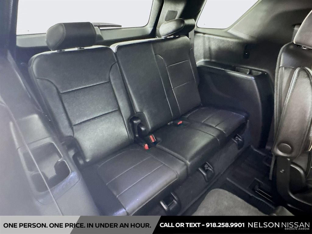 Used 2024 Chevrolet Traverse Premier w/ Redline Edition AWD/4WD image 29