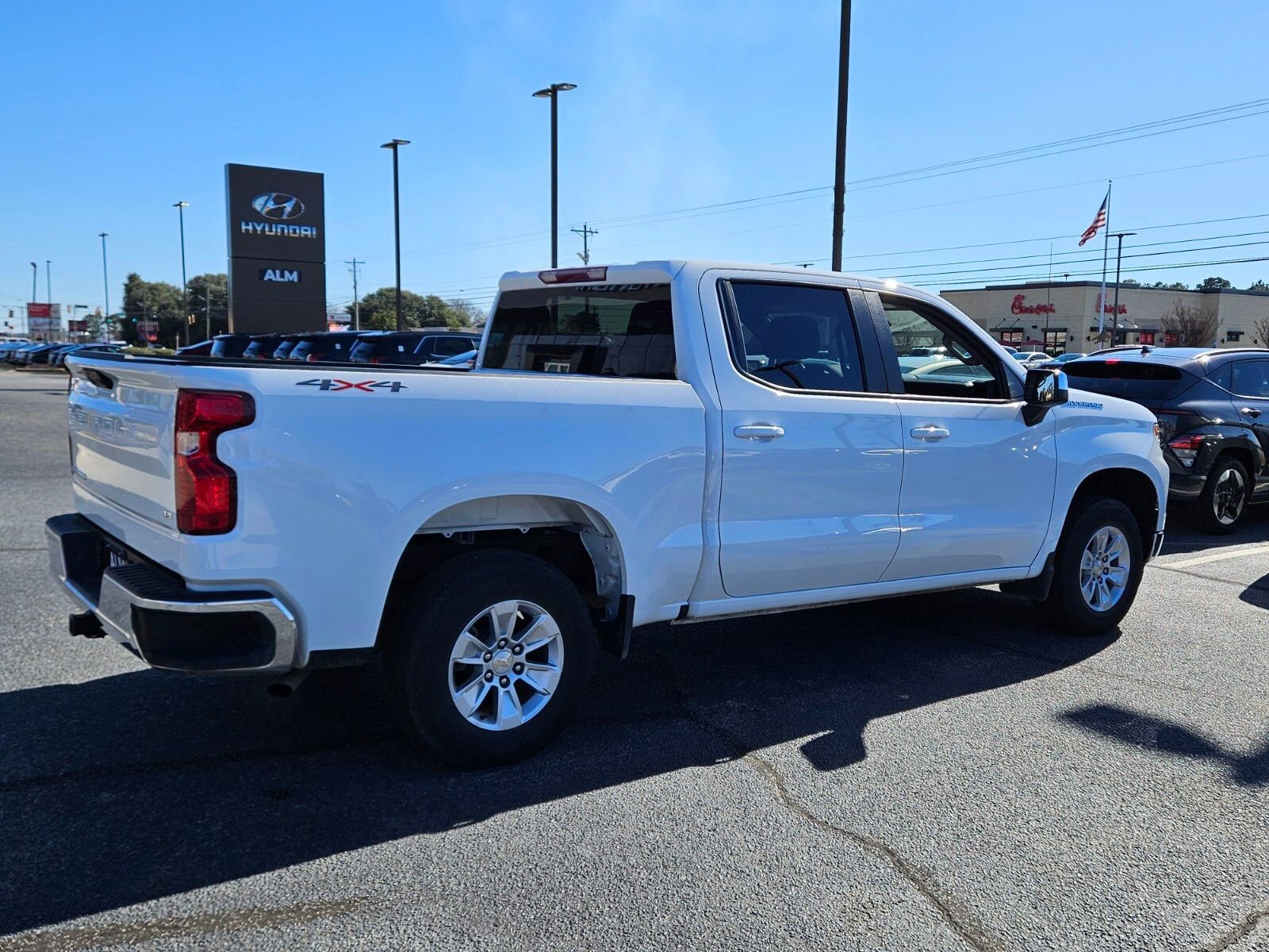 Used 2025 Chevrolet Silverado 1500 LT image 13