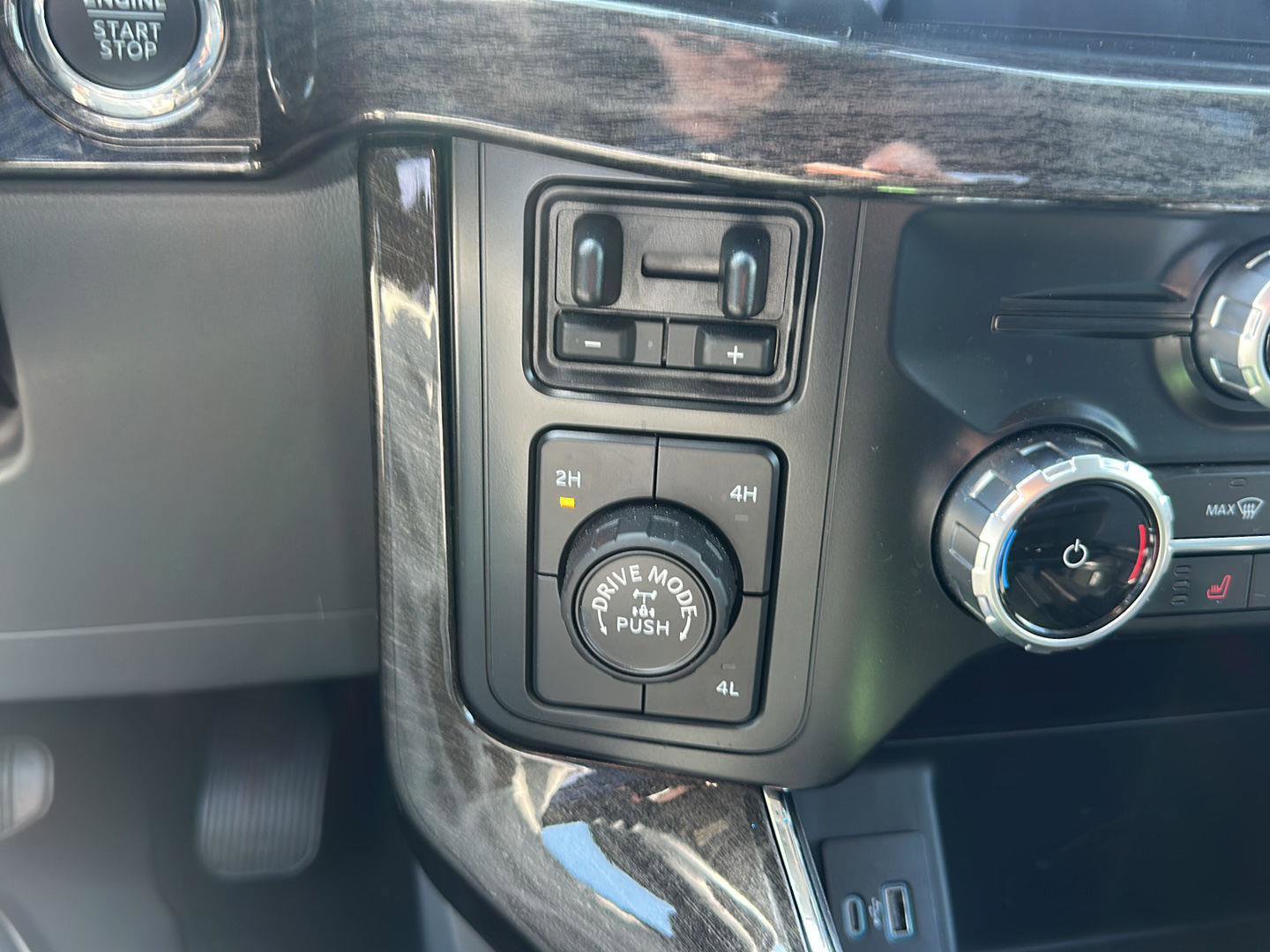 Used 2023 Ford F150 XLT w/ Equipment Group 302A High AWD/4WD image 19