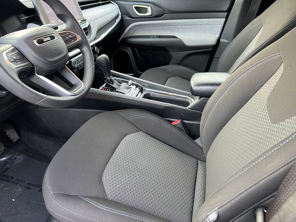 Used 2023 Jeep Compass Sport AWD/4WD image 8