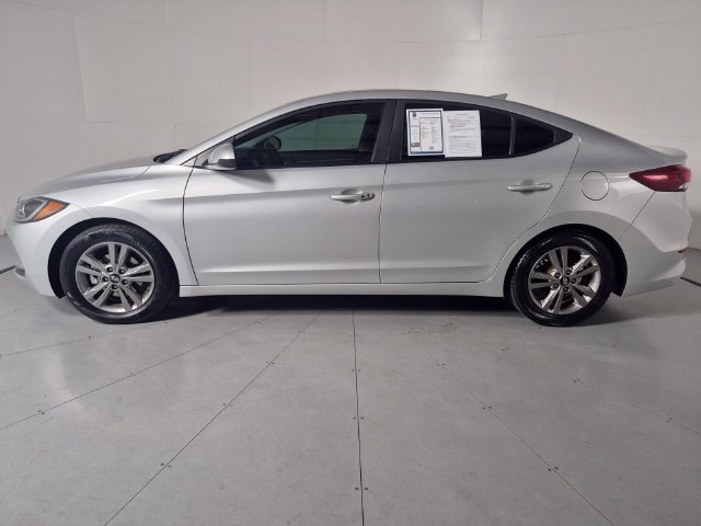 Used 2017 Hyundai Elantra Value Edition FWD image 2