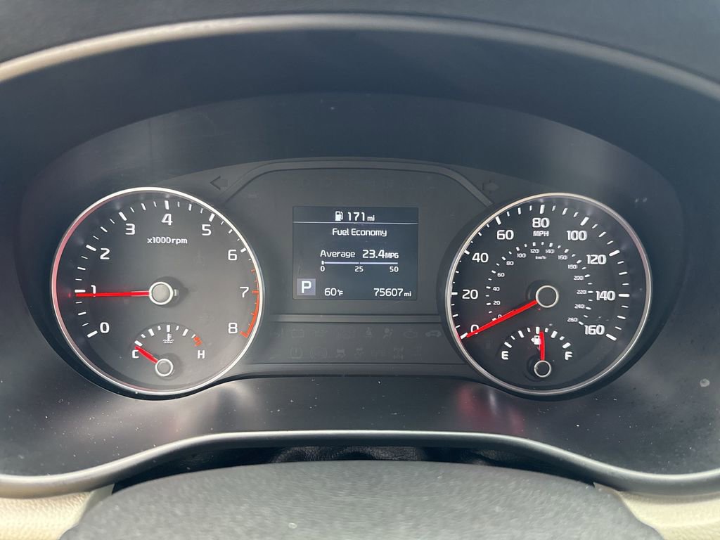 Used 2021 Kia Sportage LX image 11