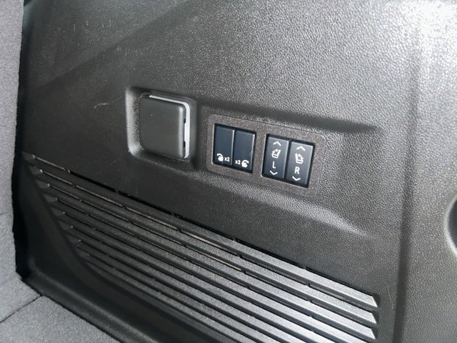 Used 2024 GMC Yukon Denali Ultimate image 51
