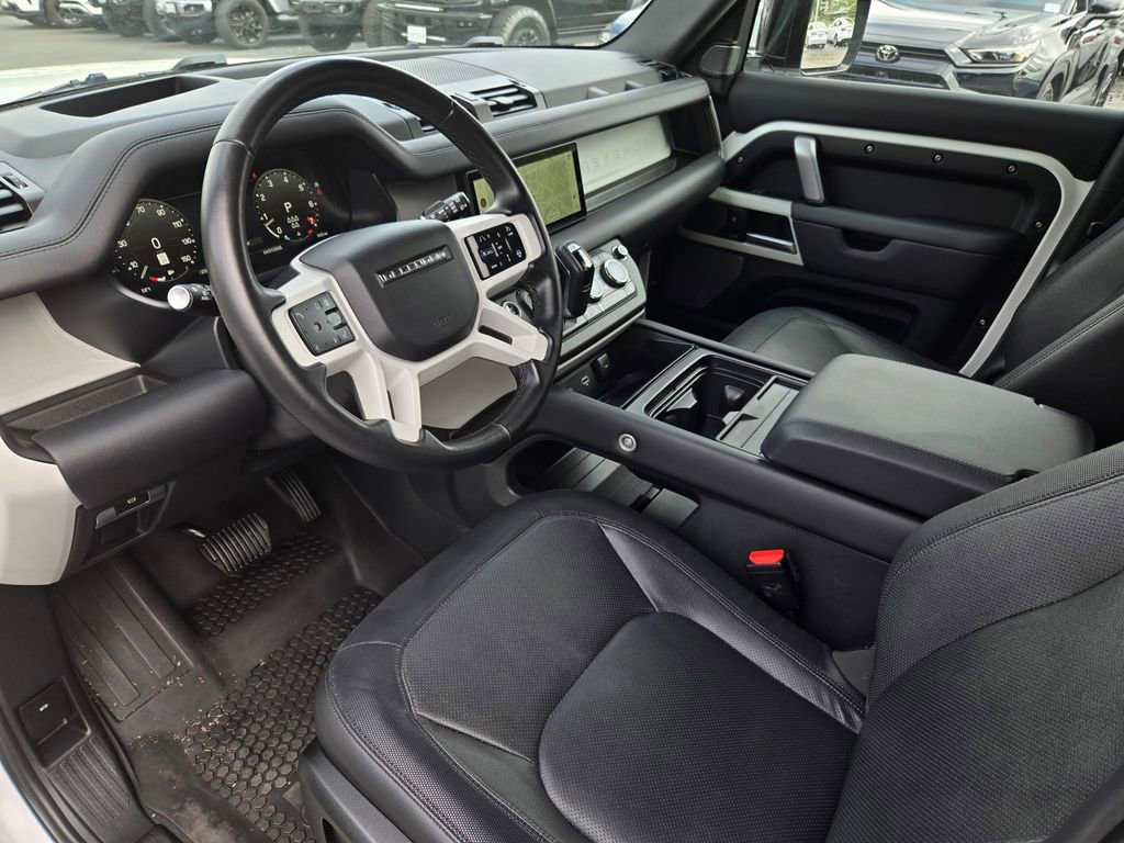Used 2024 Land Rover Defender 110 X-Dynamic SE image 10