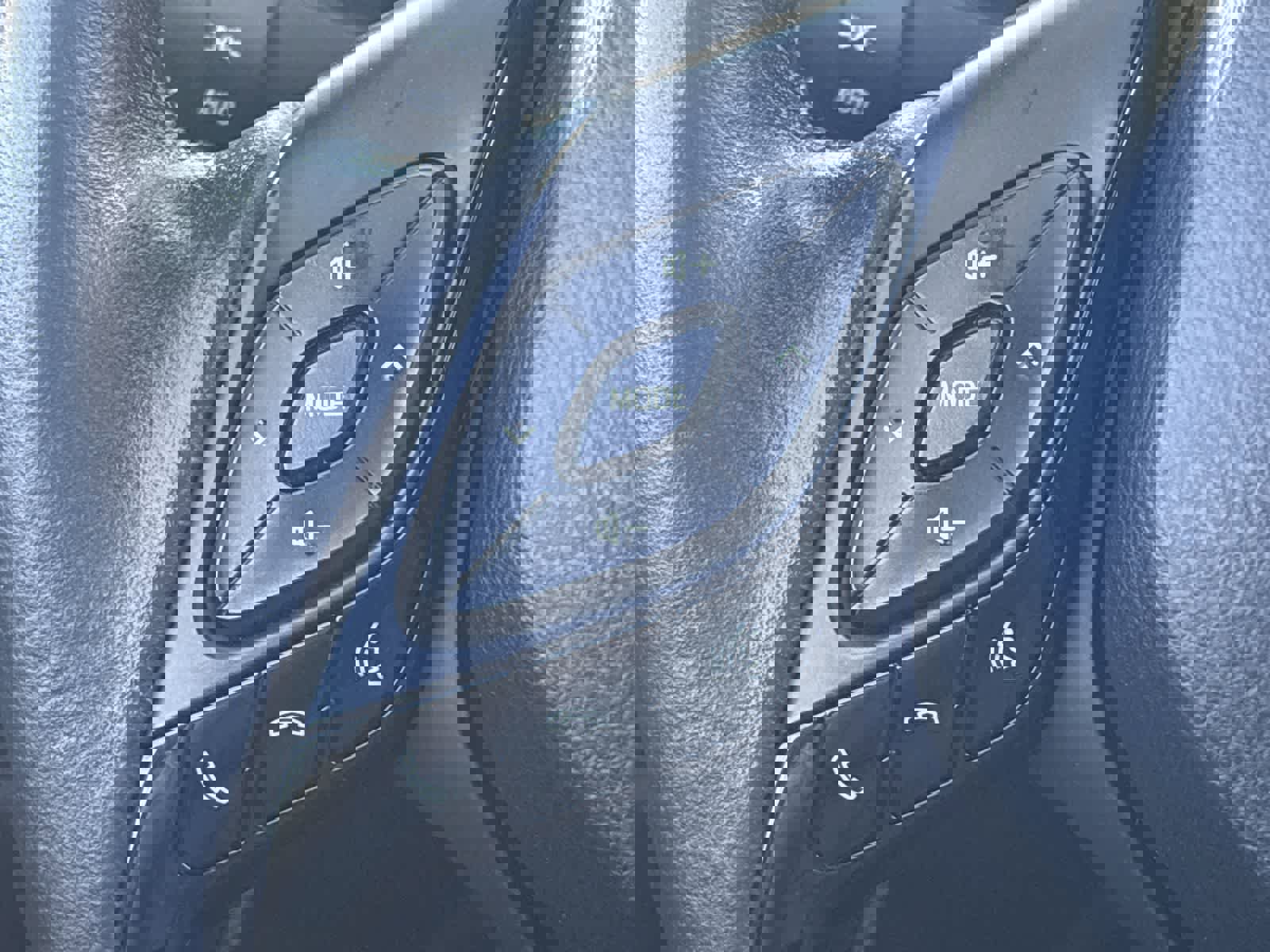 Used 2021 Toyota C-HR XLE image 33