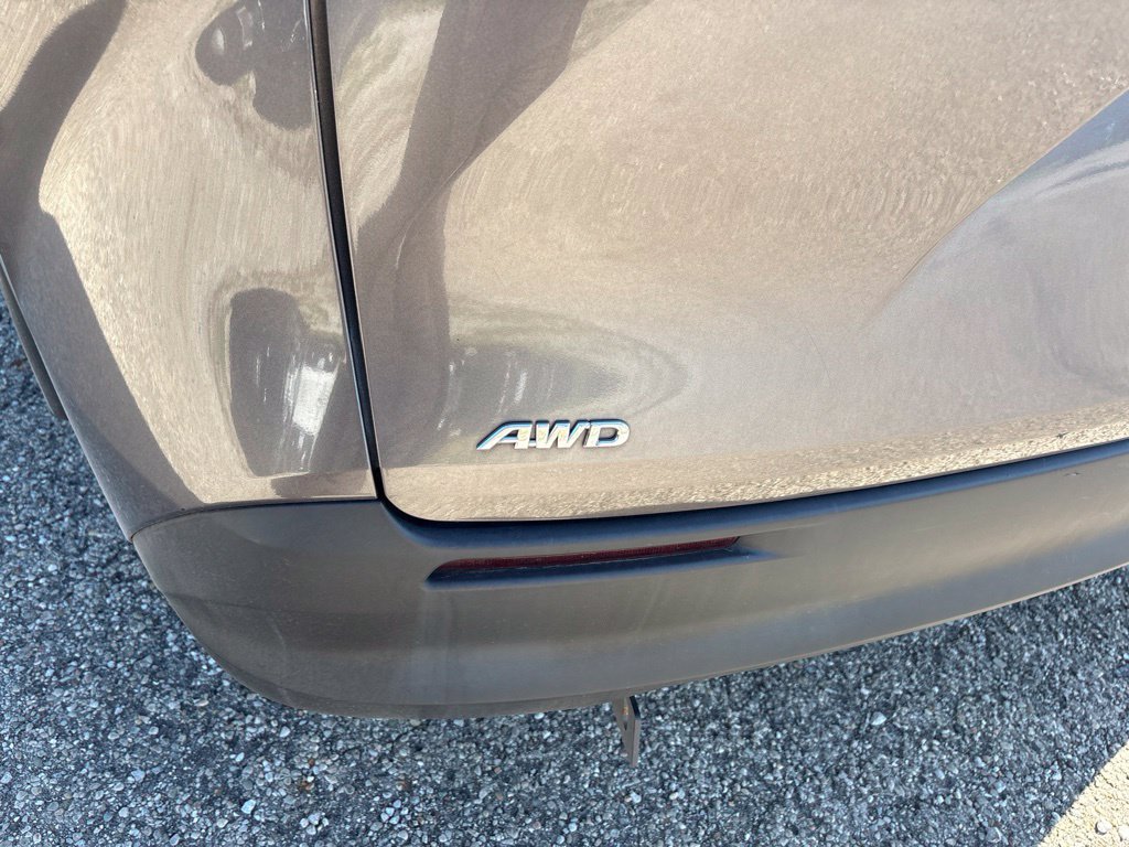 Used 2022 Toyota Sienna LE AWD/4WD image 5