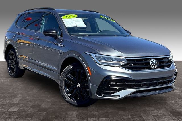 Used 2022 Volkswagen Tiguan SE R-Line image 11