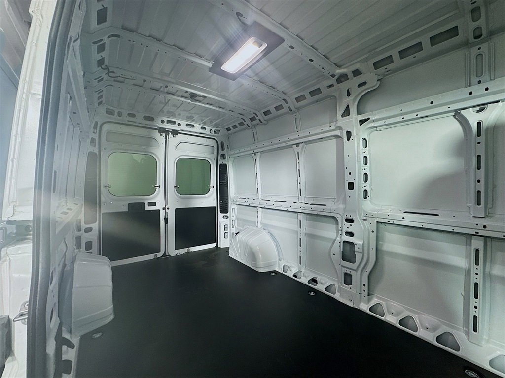 New 2025 RAM ProMaster 2500 w/ Premium Convenience Group image 23
