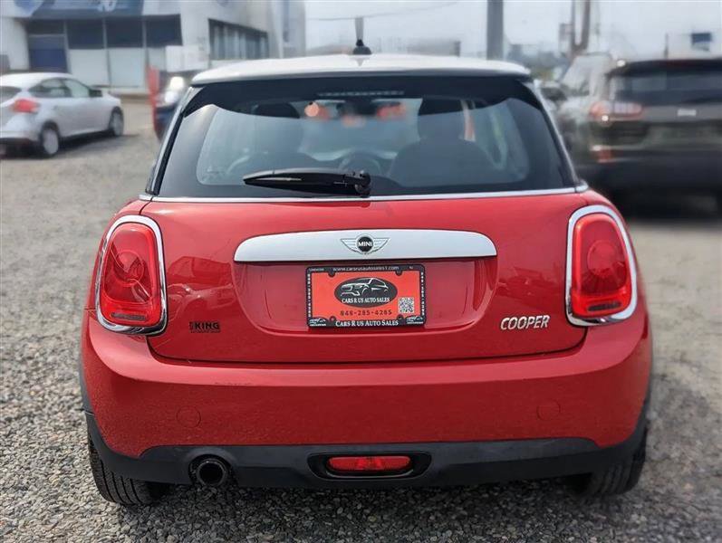 Used 2015 MINI Cooper 2-Door Hardtop FWD image 6