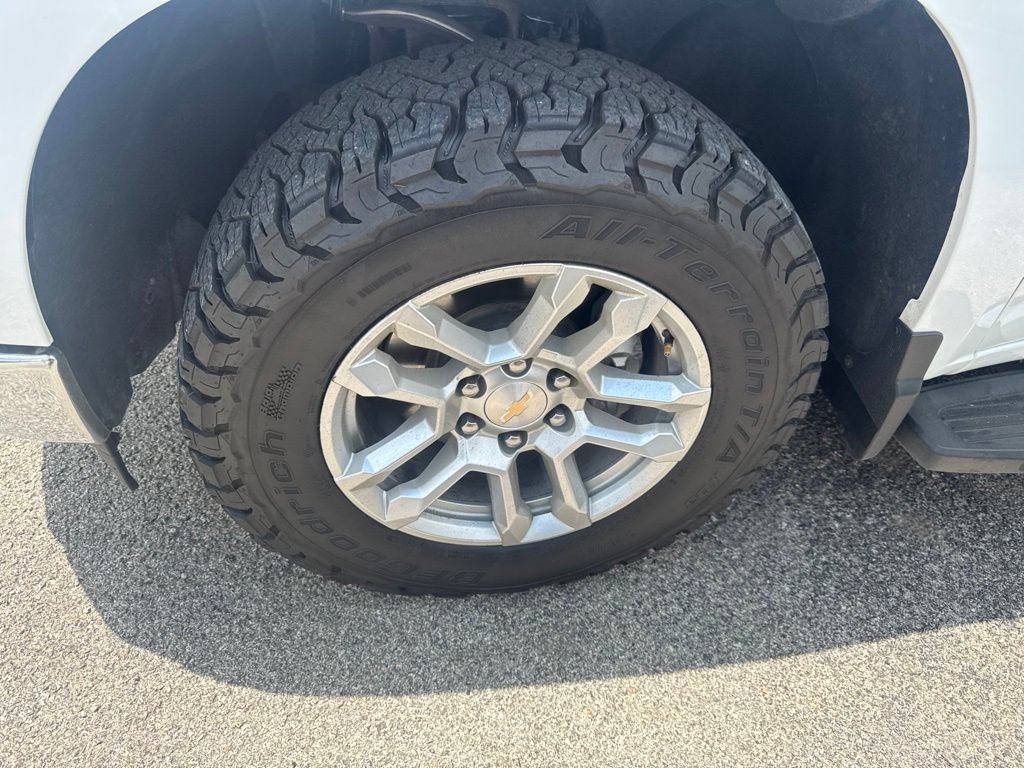 Used 2025 Chevrolet Silverado 1500 LT AWD/4WD image 7