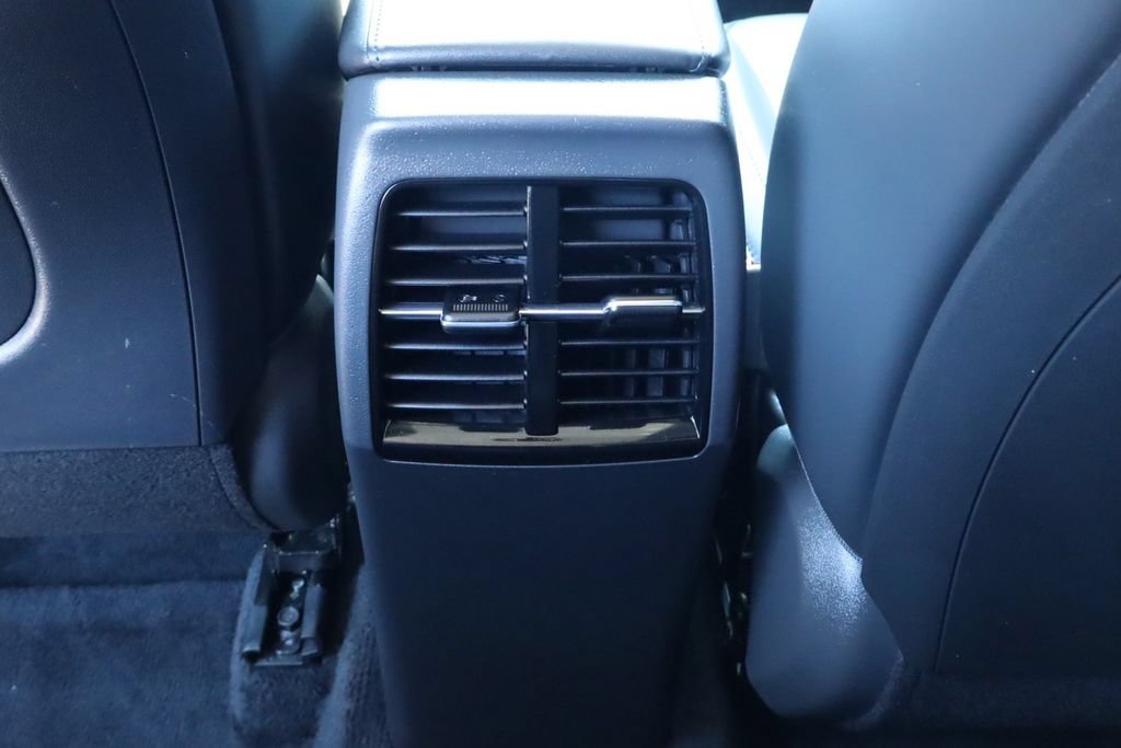 Used 2025 Kia Niro EX Touring FWD image 31