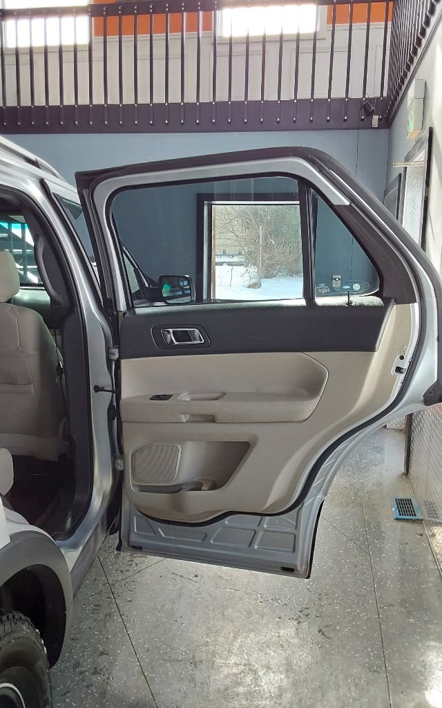 Used 2013 Ford Explorer FWD image 16