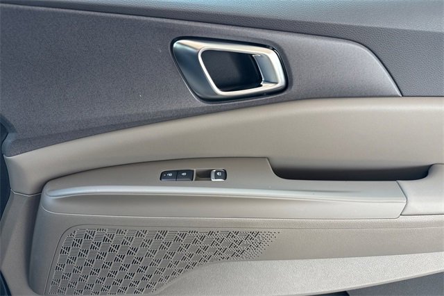 New 2026 Kia Carnival EX image 21