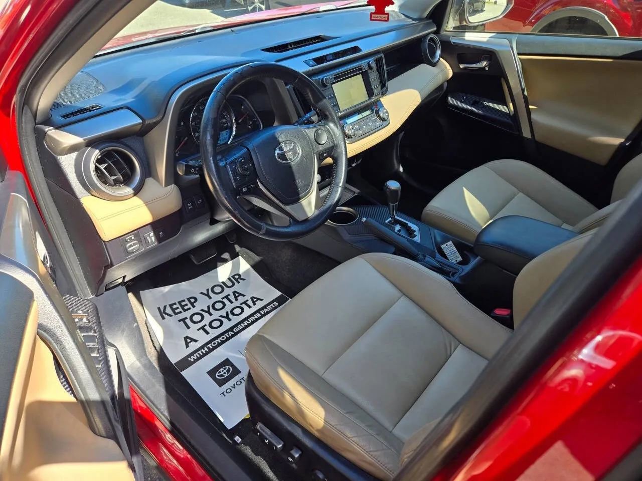 Used 2015 Toyota RAV4 Limited image 2