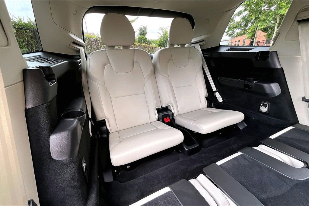 Used 2025 Volvo XC90 B6 Plus w/ Protection Package Premier AWD/4WD image 39