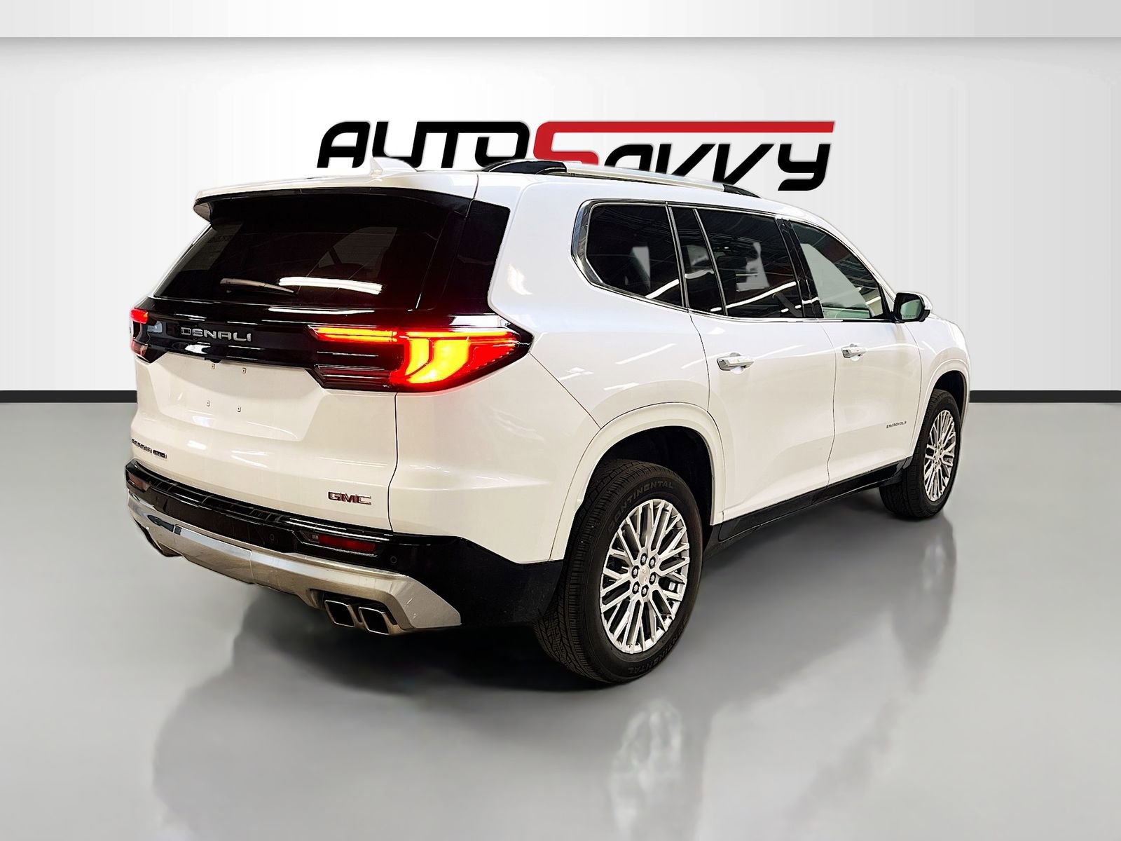 Used 2024 GMC Acadia Denali w/ LPO, Floor Liner Package image 7