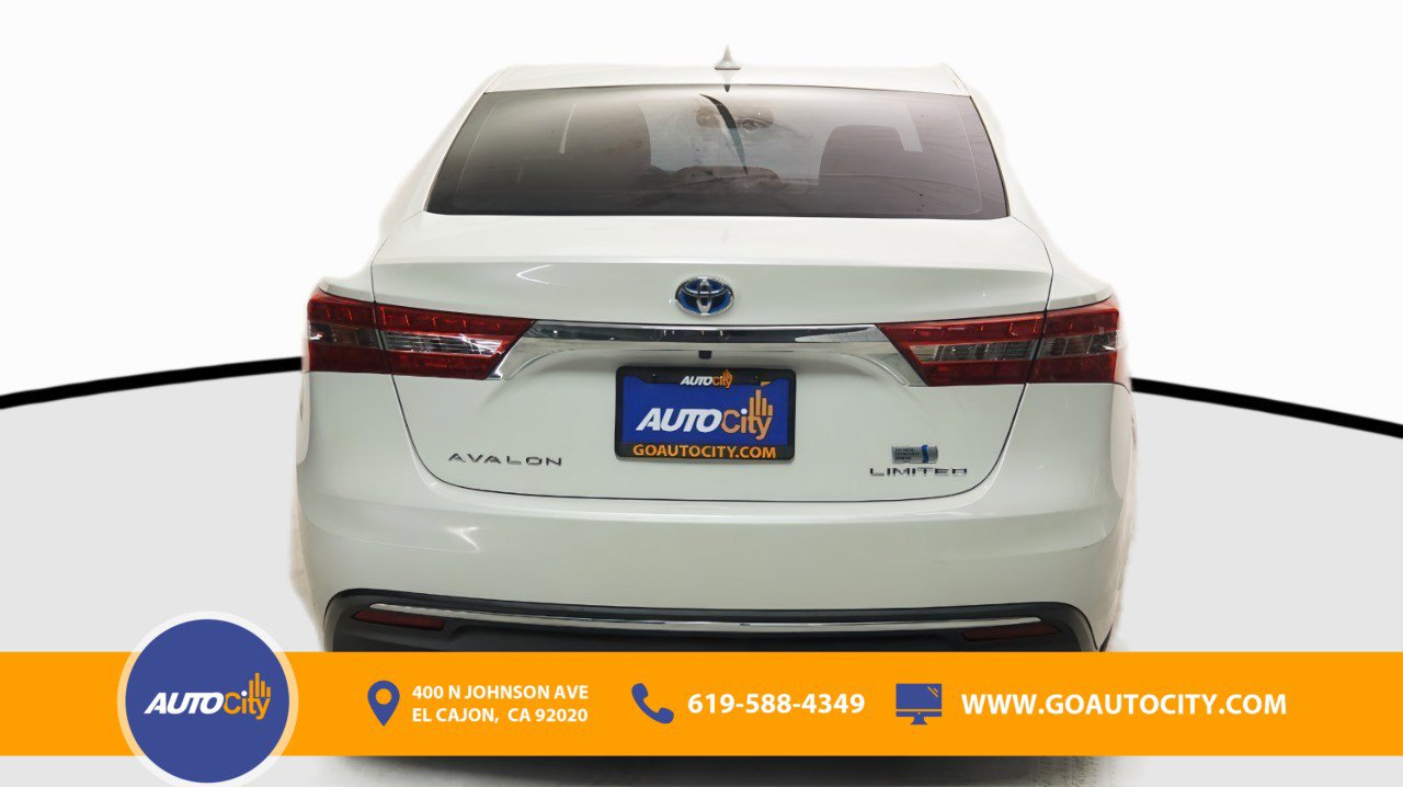 Used 2017 Toyota Avalon Limited w/ Carpet Mat Package FWD image 12
