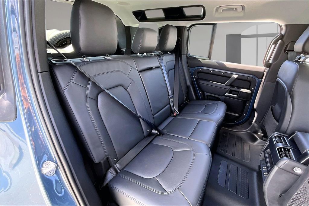 New 2026 Land Rover Defender 110 X-Dynamic SE image 10