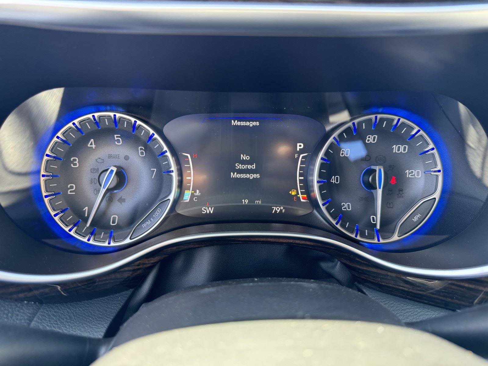 New 2024 Chrysler Pacifica Limited FWD image 25