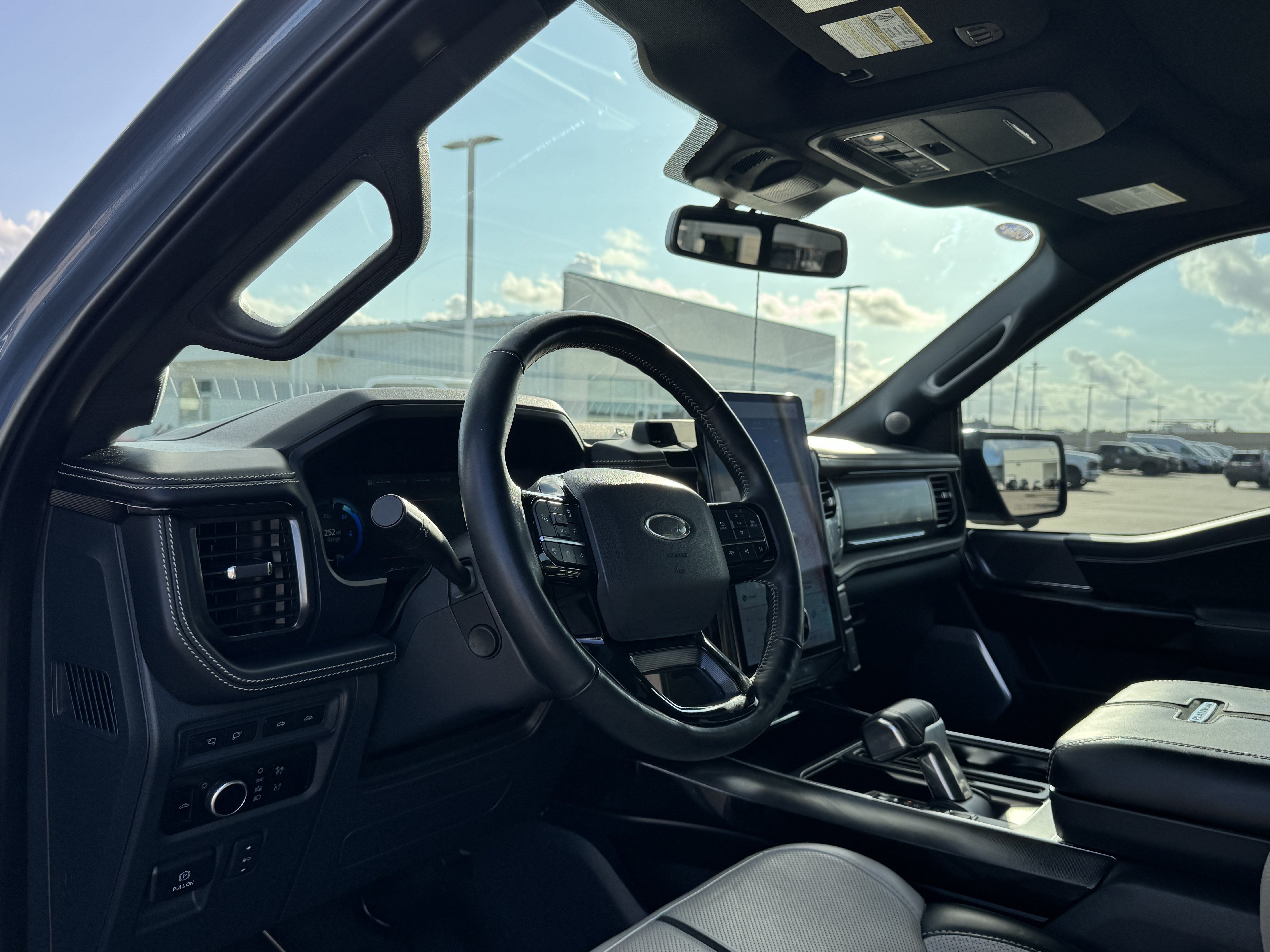 Used 2023 Ford F150 Lightning Platinum AWD/4WD image 17