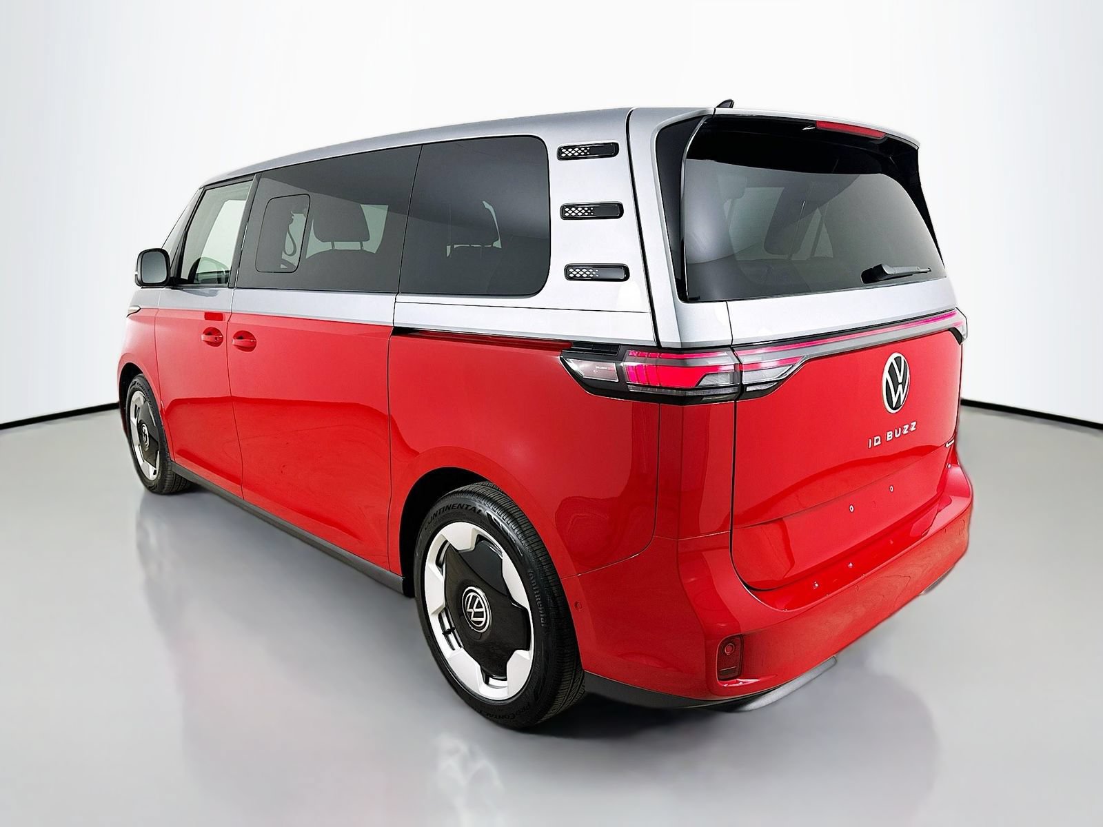 New 2025 Volkswagen ID. Buzz Pro S Plus AWD/4WD image 7