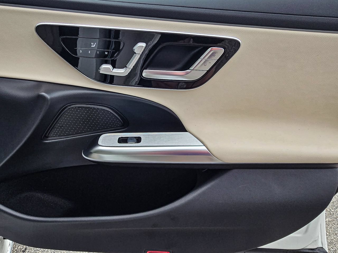 New 2026 Mercedes-Benz E 350 4MATIC Sedan image 36