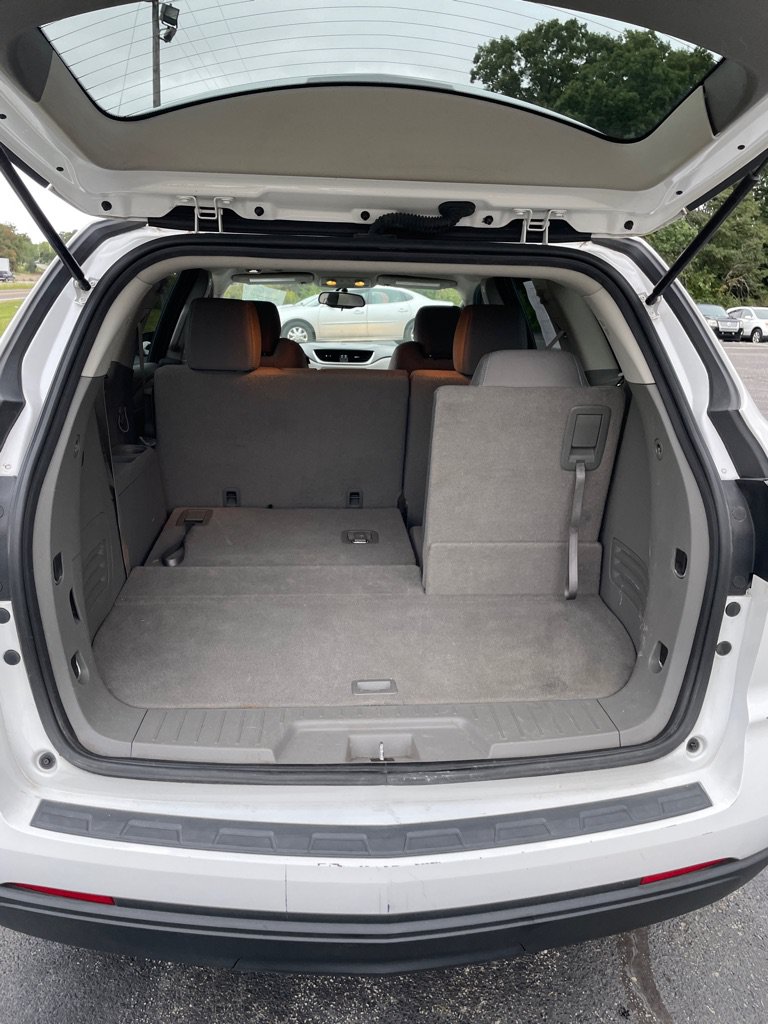 Used 2017 Chevrolet Traverse LS FWD image 20