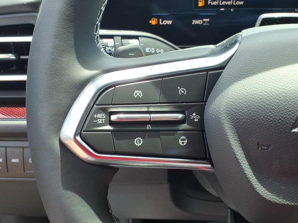 New 2026 Chevrolet Traverse Z71 w/ Enhanced Driving Package AWD/4WD image 18