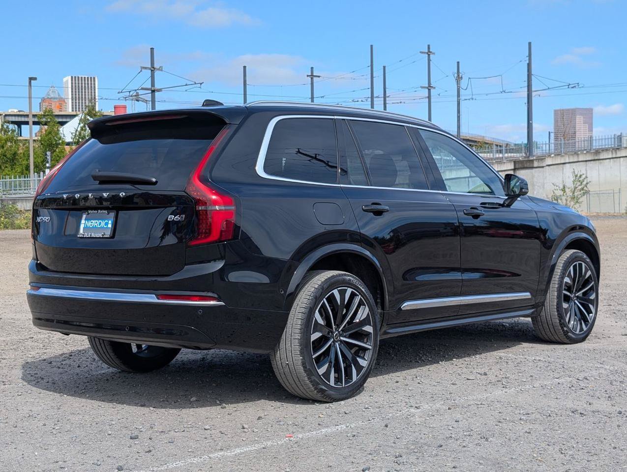 Used 2026 Volvo XC90 B6 Ultra AWD/4WD image 7