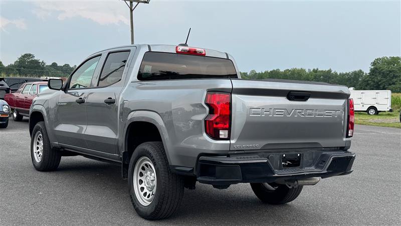 Used 2023 Chevrolet Colorado W/T RWD image 9