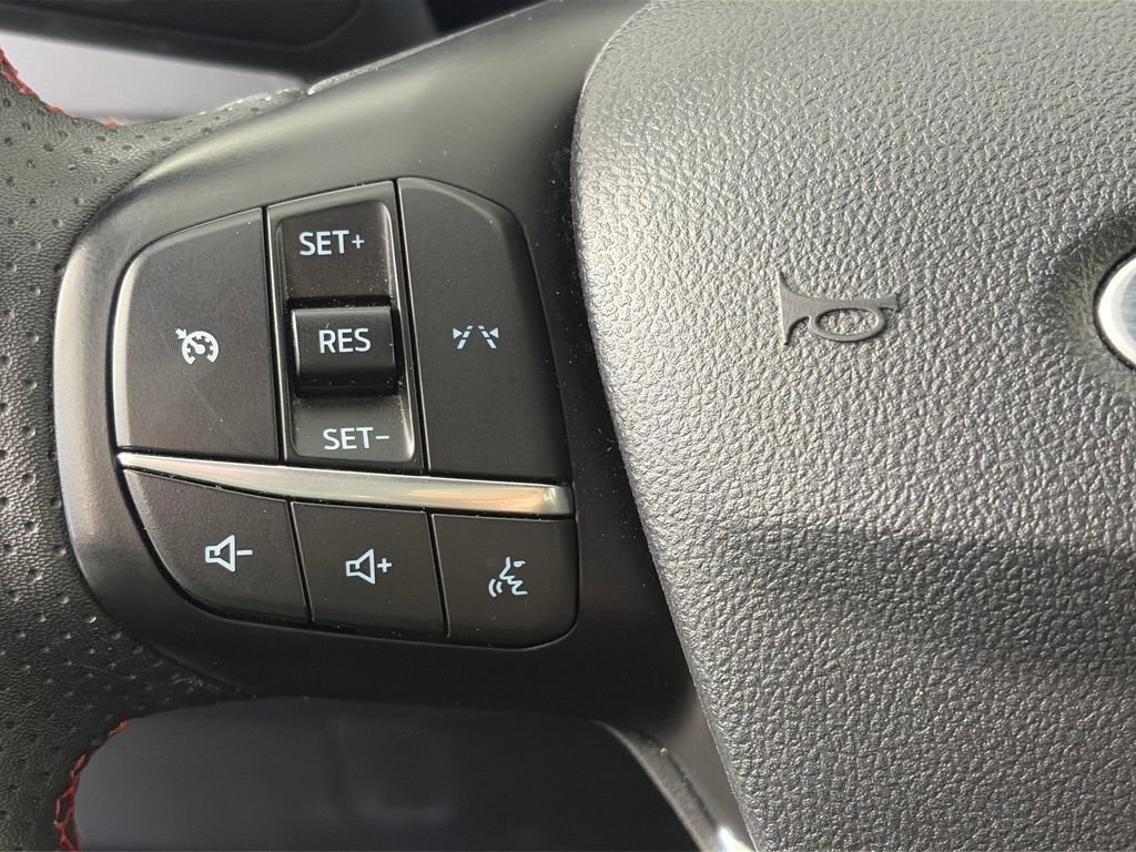 Used 2025 Ford Escape ST-Line Select image 17