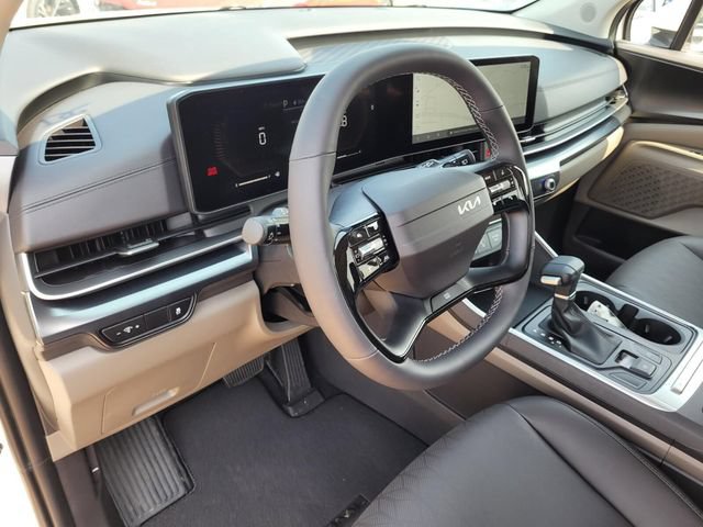 New 2027 Kia Carnival FWD image 9