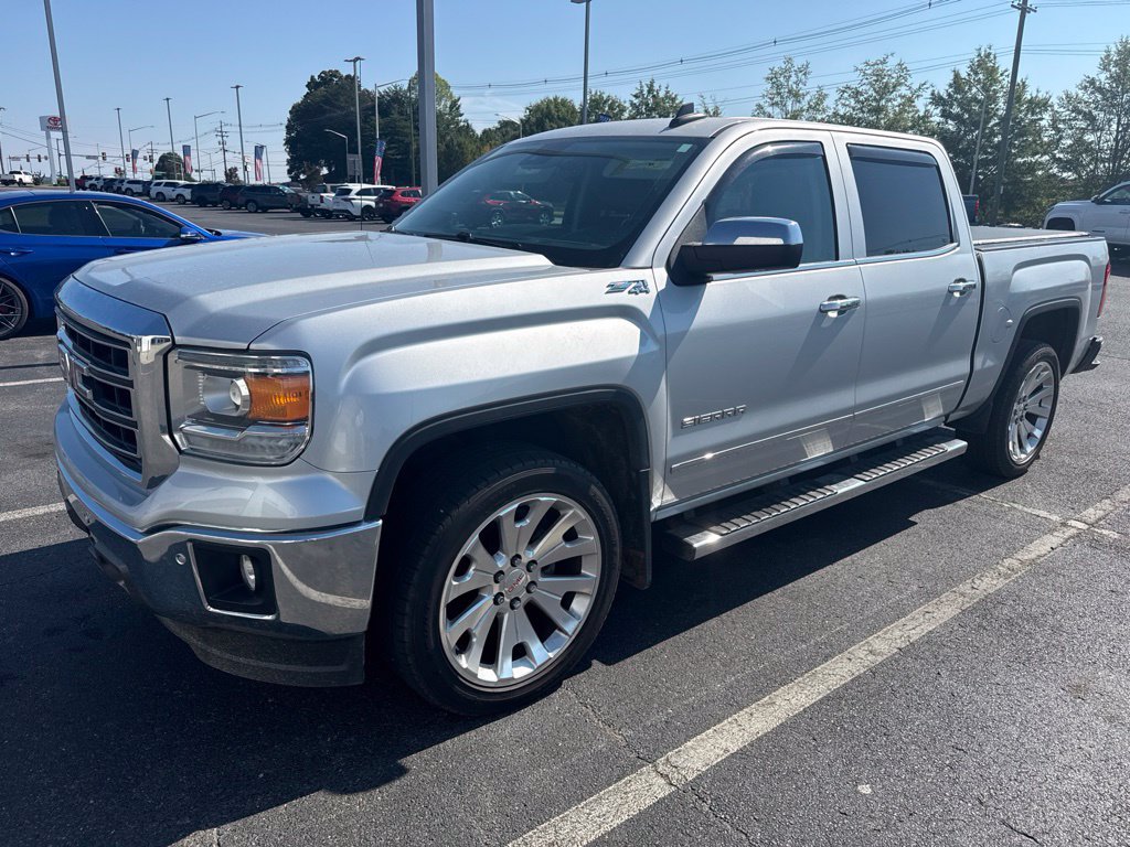 Used 2015 GMC Sierra 1500 SLT w/ Driver Alert Package AWD/4WD image 2