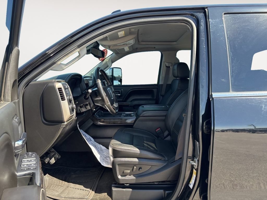 Used 2015 GMC Sierra 3500 Denali w/ Duramax Plus Package AWD/4WD image 34