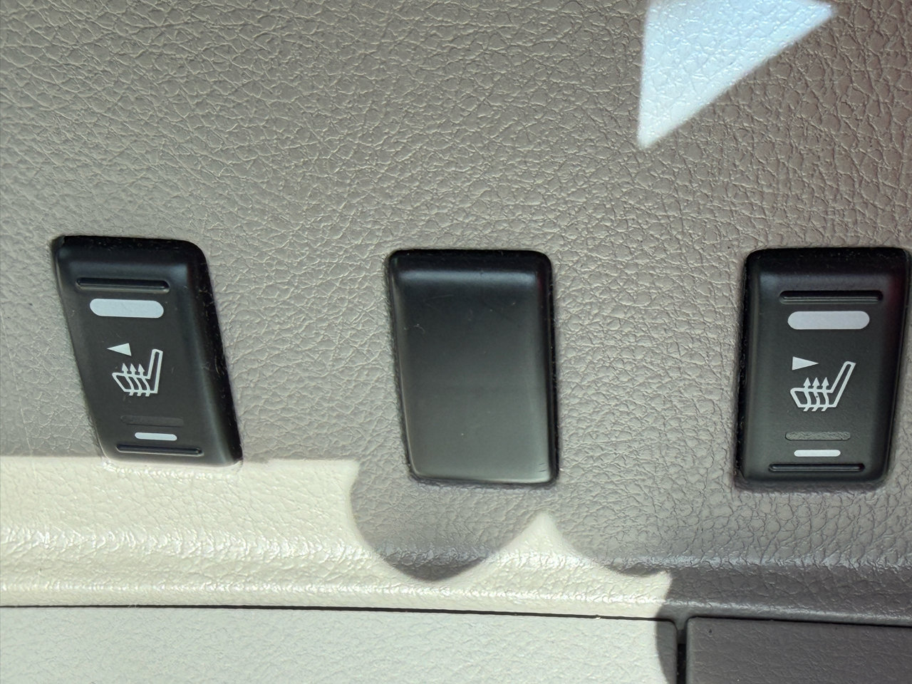 Used 2004 Nissan Maxima 3.5 SE image 15